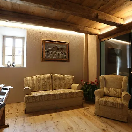 Farm stay Agritur Ciastel Sanzeno
