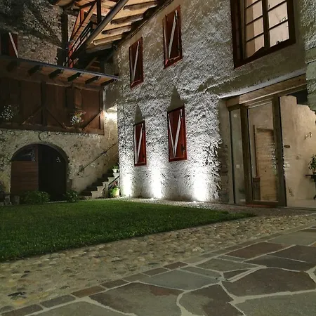Agritur Ciastel Farm stay Sanzeno